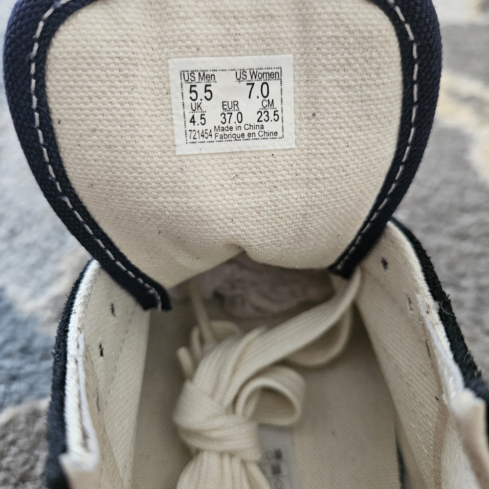 Vans - Picture 5 of 5
